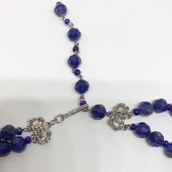 VINTAGE⚜️RARE HOBÉ Necklace & Clip Earring Set - Picture 8 of 9